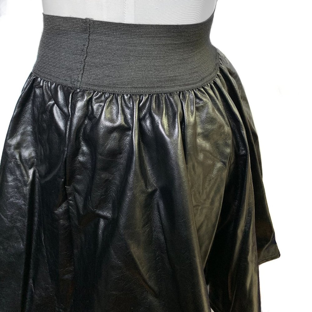 Coquette Darque Wet Look Pleather Skirt - Picture 2 of 5